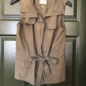 Princess Vera tie vest